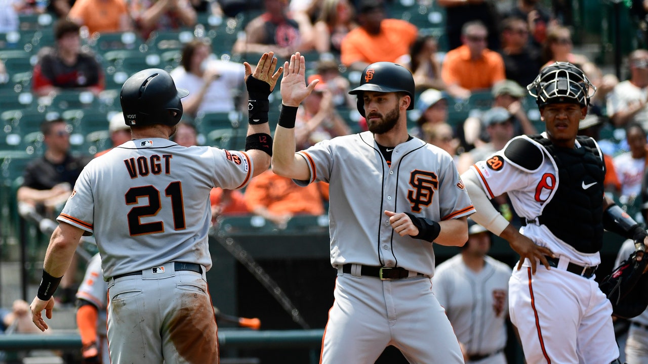 Crawford hits 2 HRs to help Giants breeze past Orioles 8-1